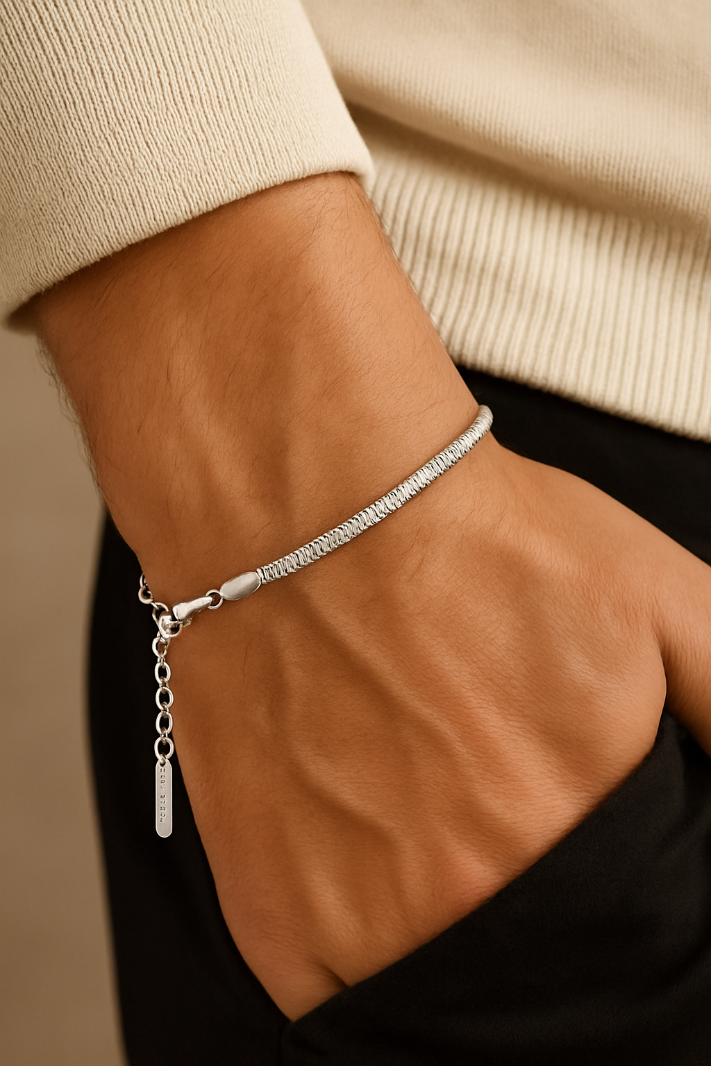 Averra Stainless Steel Chain Bracelet – Minimalist Retro Edition